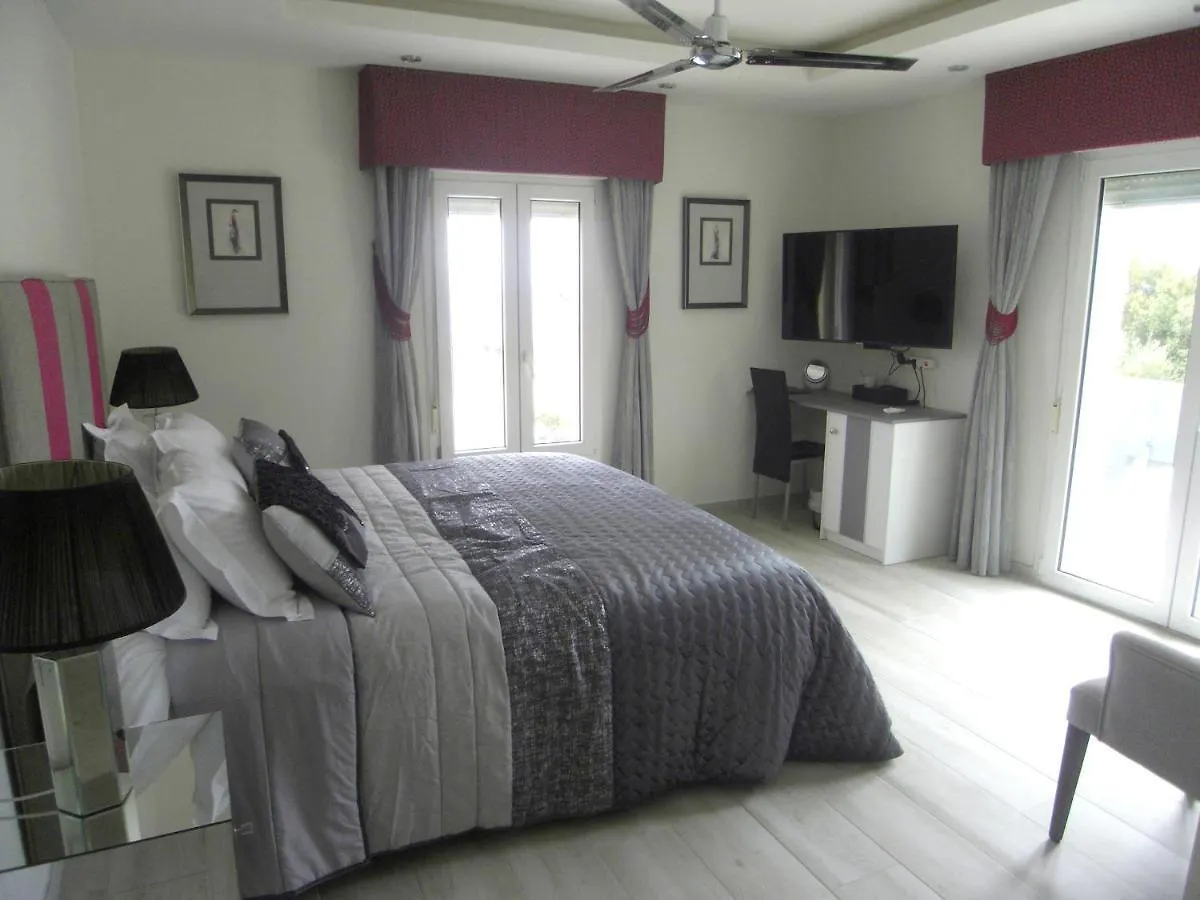 Three Palms Bed and Breakfast San Luis de Sabinillas